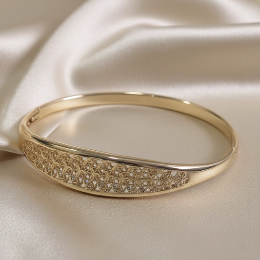 Flora Net Openable Bracelet – Gold Polish