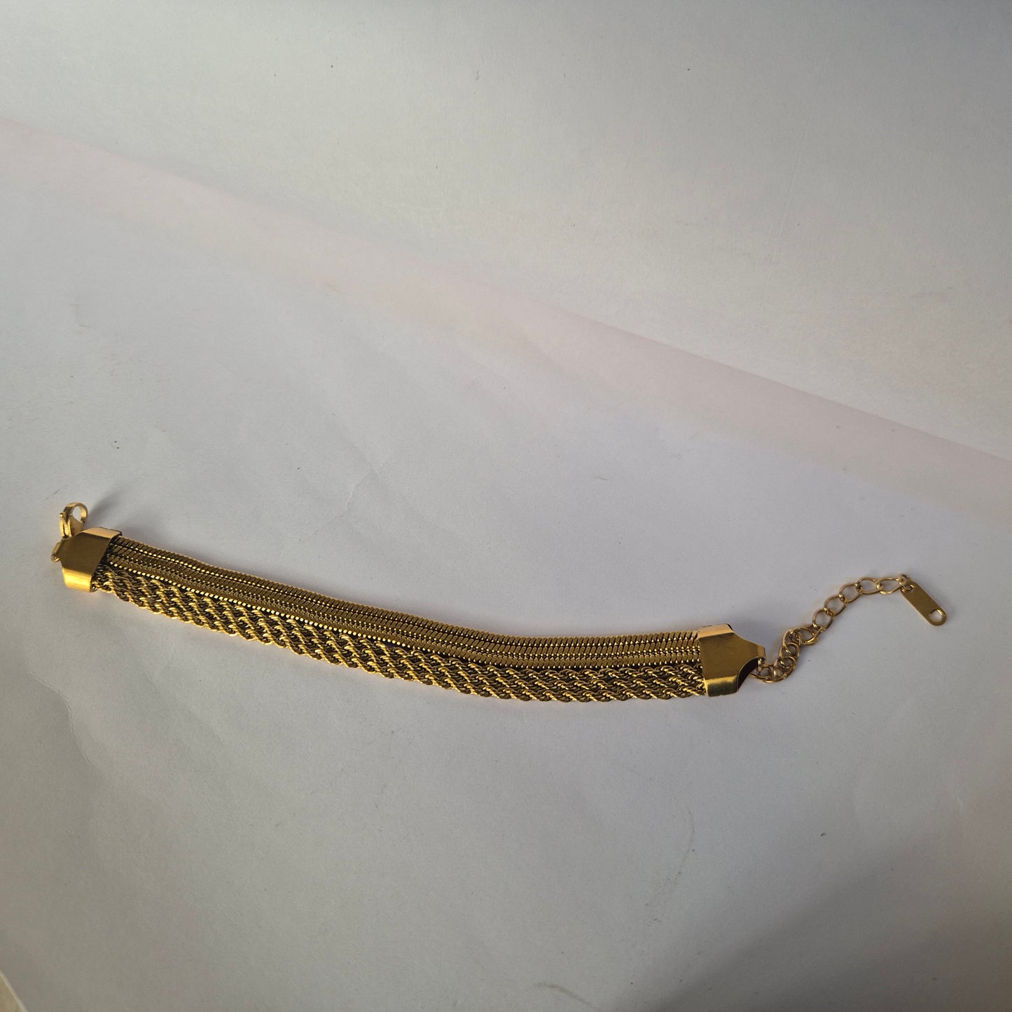 Broad layer Loose Gold Bracelet