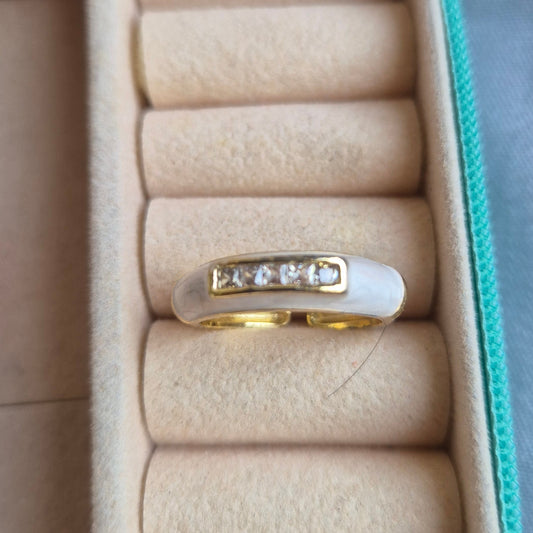 White Square Diamond Enamel Ring