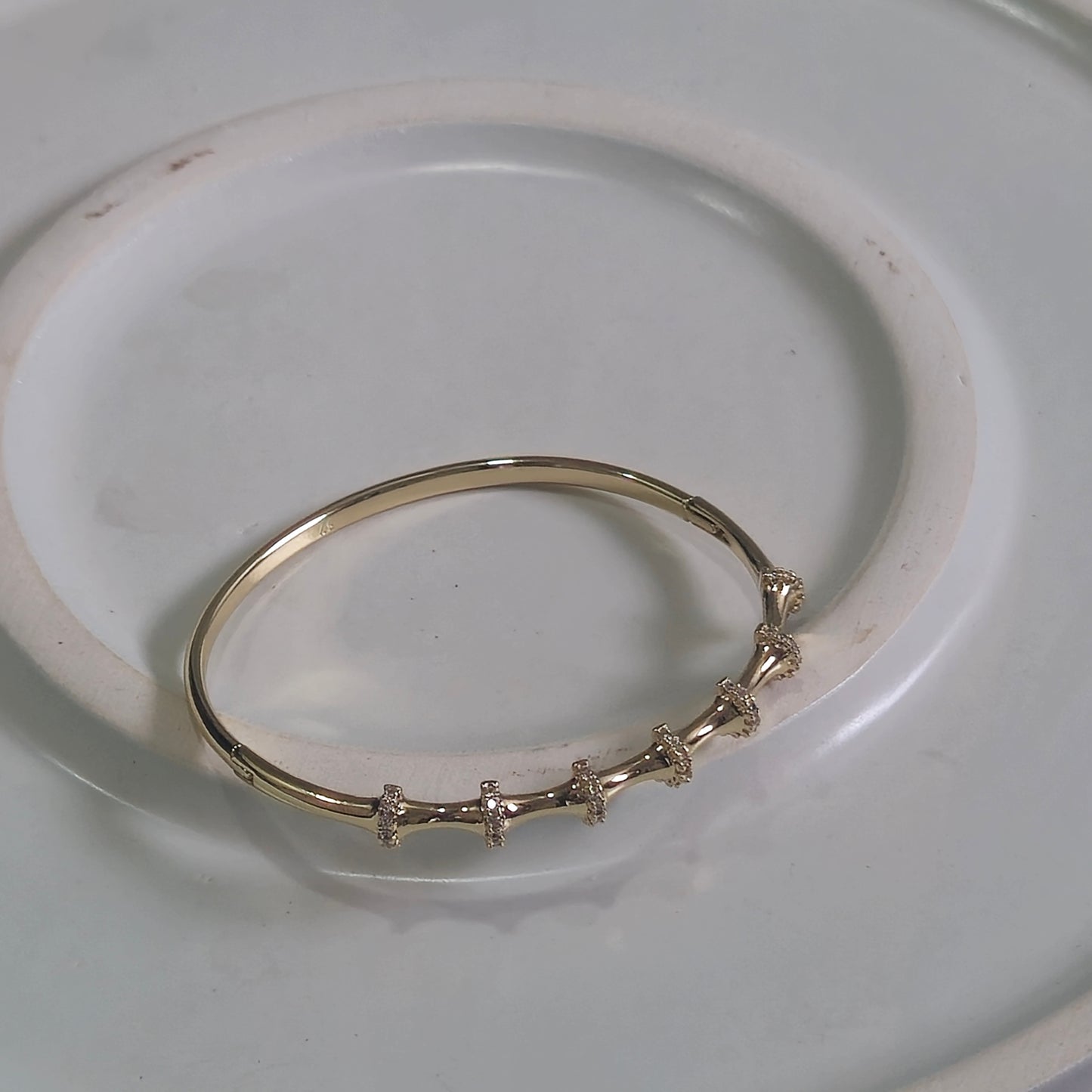 Spiral Openable Diamond Bracelet