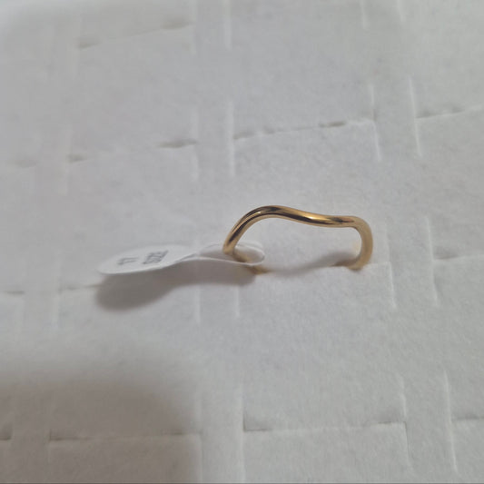 Luna Thin Wave Ring