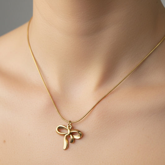 Bow Necklace