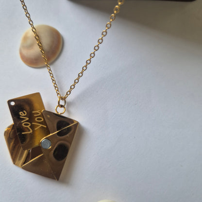 Envelop Necklace