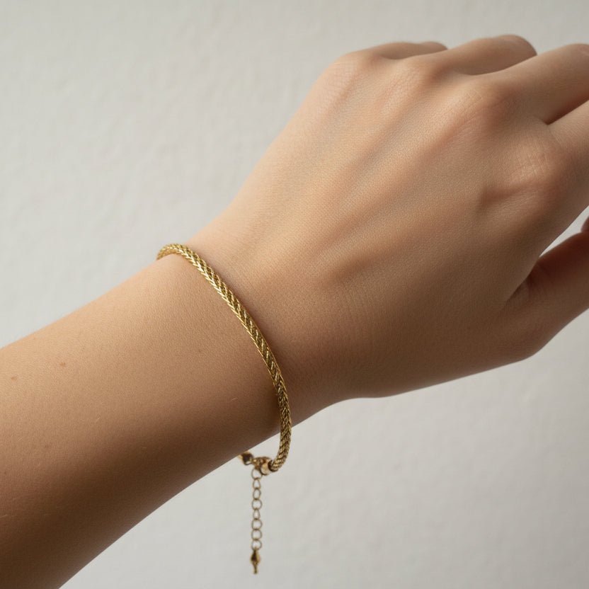 Plain Braid Gold Loose Bracelet