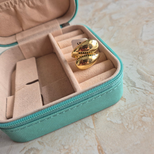 Green Kaju Gold Ring