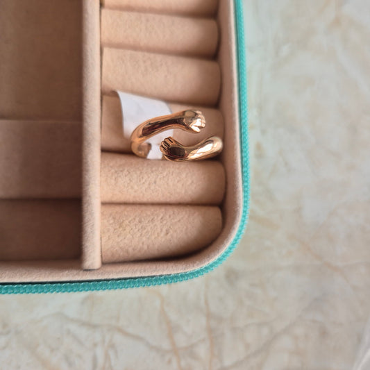 Hug Rose Gold Ring