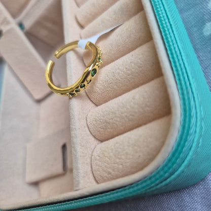 Greenn Diamond Ring