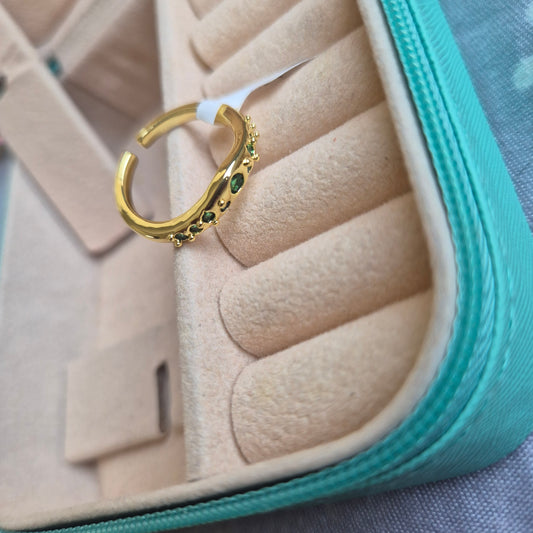 Greenn Diamond Ring