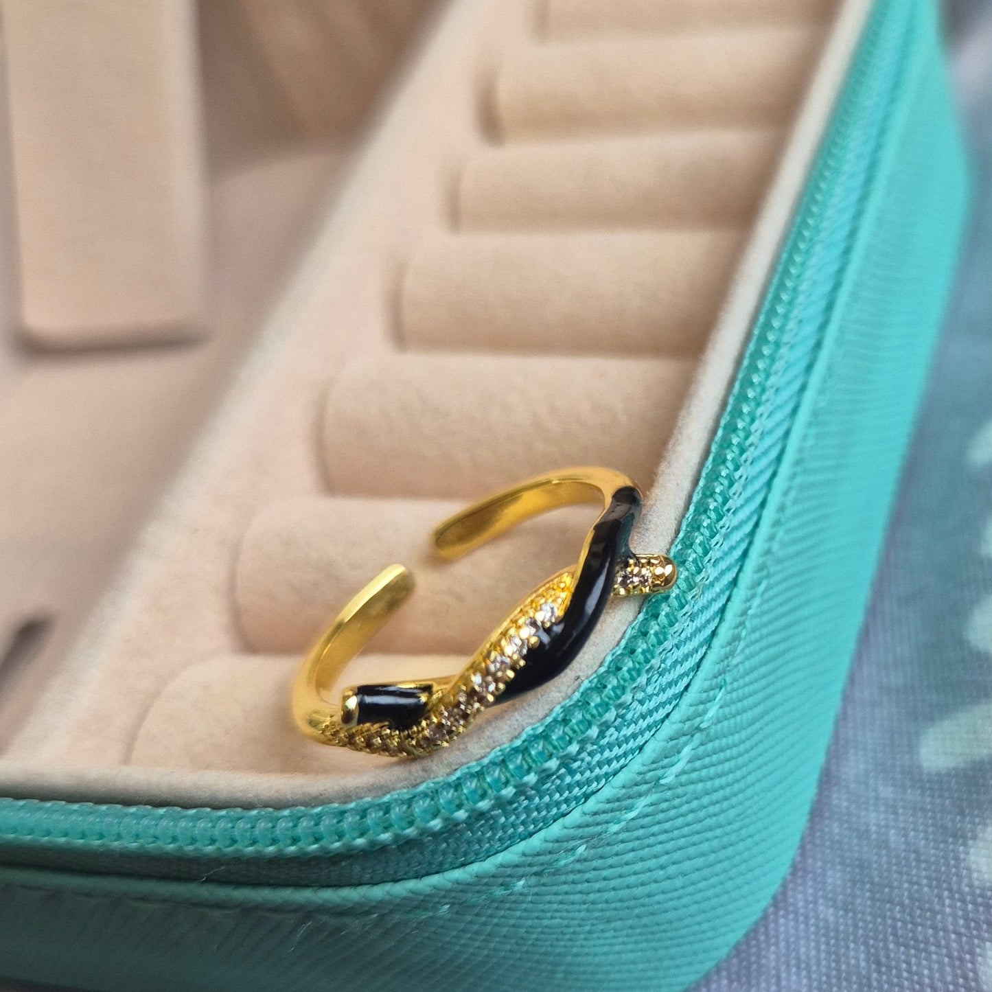 Black Twisted Diamond Enamel Ring