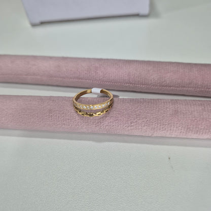 Linked Diamond Ring