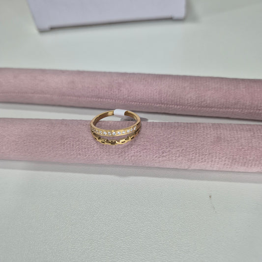 Linked Diamond Ring