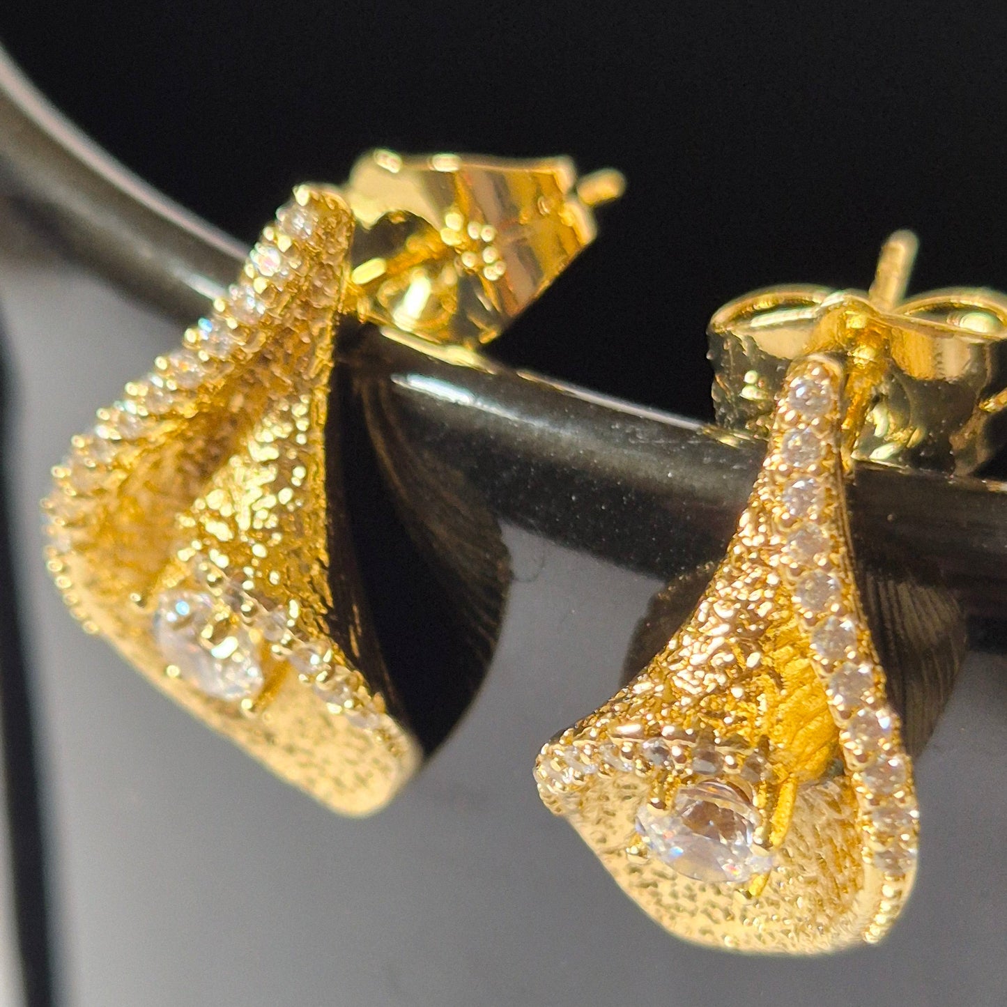 Elara Studs