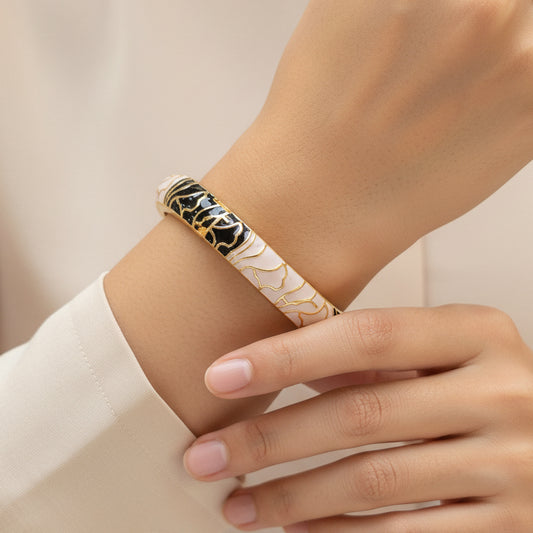 Enamel Black White Flower Petal Design Openable Bangle Bracelet