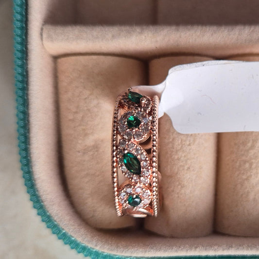 Green Oval Stone Ring