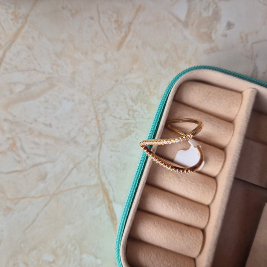 V Diamond Gold Ring